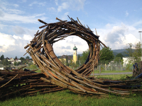 Gläserne Gärten in Frauenau mit Blick auf die Wallfahrtskirche - Bayerischer Wald in der Nähe der Ferienwohnung FeWo Moosau in D-94258 Frauenau © Gine Selle, Frauenau